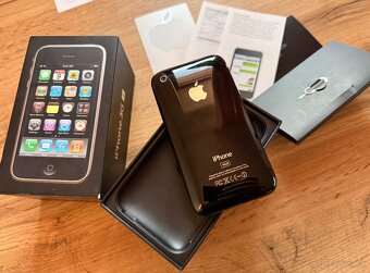 iPhone 3GS 16GB - 2