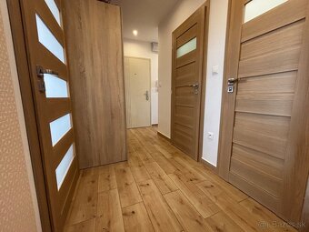 Na predaj: 3-izbový byt, 67 m², Nemšová – centrum - 2