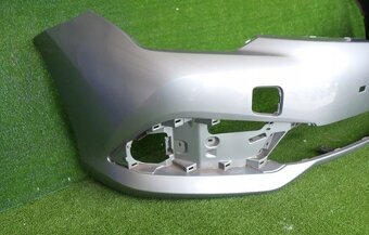 toyota auris nárazník 2015+ - 2