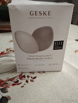 Facial Brush 4 in 1 - 2
