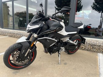 CFMOTO 800NK Advanced - 2