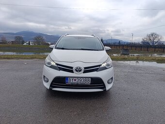 Toyota Verso 2,2 D-CAT - 2