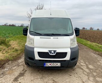PEUGEOT BOXER 2,2 HDi; 3-miestny - 2