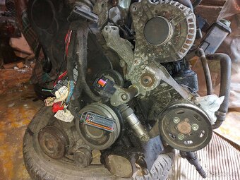 Diely motora audi a4 - 2