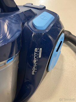 Podlahový bezvreckovy vysávač Rowenta - 2