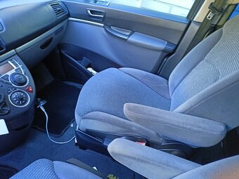 Predám Peugeot 807 2 l 88kw - 2