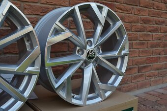 5x112 R18 Hliníkové disky Originál Škoda Octavia IV AVIOR - 2