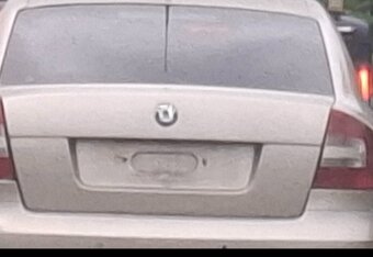 Ponúkam na predaj piate dvere na škoda octavia II - 2