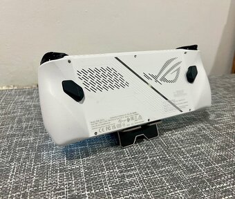 Asus ROG Ally Z1 extreme - 2