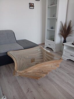 Drevený stolík - 2
