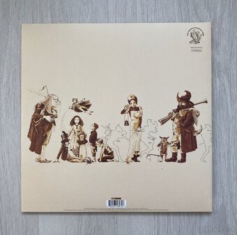 LP Genesis - A Trick Of The Tail - 2