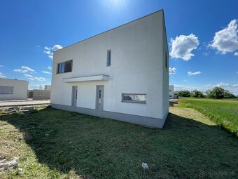 Na predaj dve 3-izbové bytové jednotky, iba 5km od Piešťan - 2