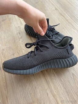 Yeezy Boost 350 V2 Onyx - 2