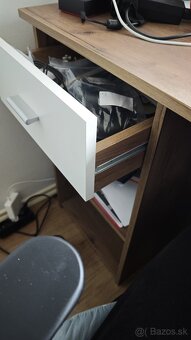 Predám: Písací stôl KUBEK (Biely/Dub) - 2