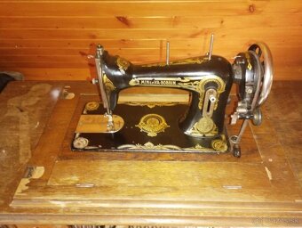 Šijací stroj - 2