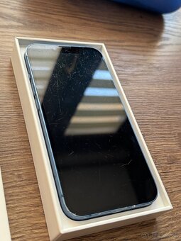 iPhone 13 128GB Modrá - 2