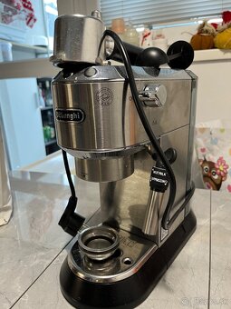 De'Longhi Dedica EC 685.M - 2