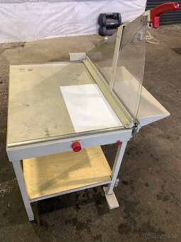 Gilotina - rezacka na papier velkoformat - 2