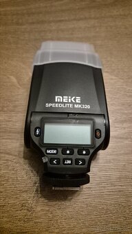 Blesk Meike MK320 Panasonic Lumix/Olympus - 2