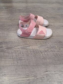 Sandálky Adidas. - 2