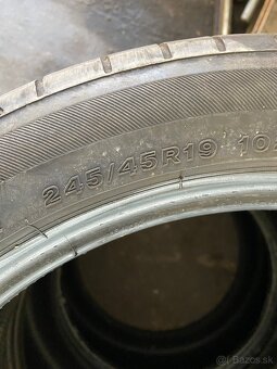 245/45/19 letné - 2