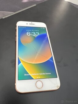 iPhone 8 64GB - plne funkčný - 2