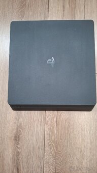 PlayStation 4 Slim 1TB + ovládač + 4 hry - 2
