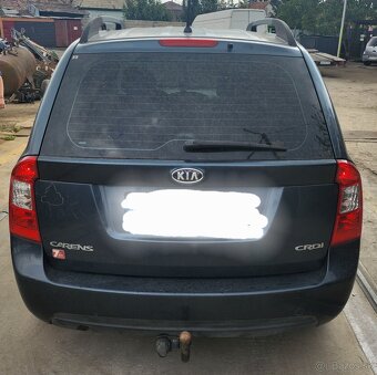 Kia carens roč.2011 - 2