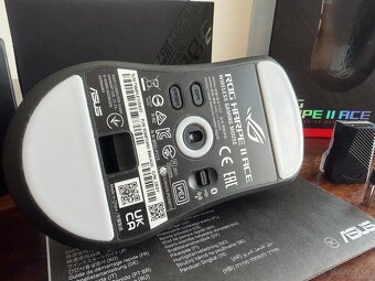 ASUS ROG Harpe II ACE Wireless Gaming Mouse - 2