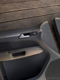 Tapacíre na VW Touran II - 2