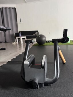 Inteligentný cyklotrenažér Elite TUO - 2