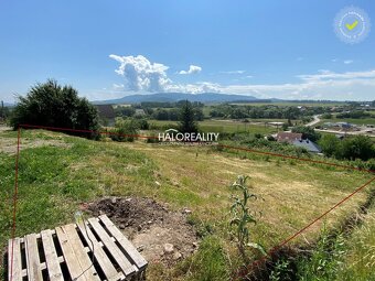 HALO reality - Predaj, pozemok pre rodinný dom 766 m2 Fint - 2