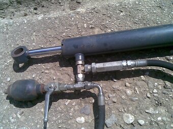 predam hydraulicky valec - 2
