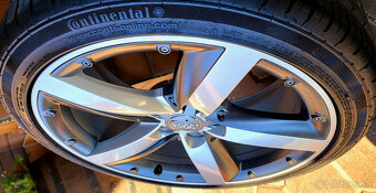 alu R17 5x100 bicolor, orig. Audi A1, pneu 215/40 - 2