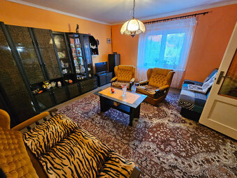 Rodinný dom v tichej časti obce s pozemkom 1129 m2, kúpou vo - 2