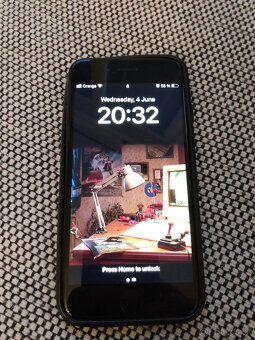iPhone SE 2022, 128GB - 2