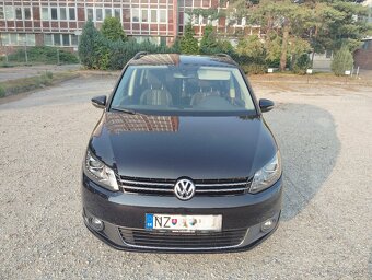 Volkswagen Touran benzín - 2