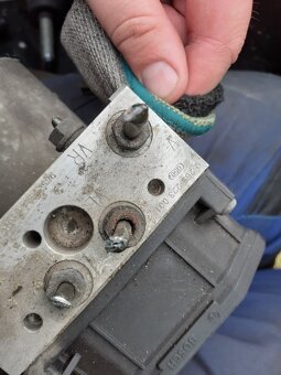 Predam ABS kocku modul na BMW E39/E38 - 2