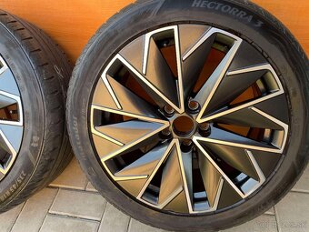 PROPUS Orig.skoda Superb3 5x112 8jx18 ET 44 VW 235 45R18 - 2