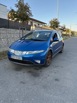 Civic 1.8 benzín 103kw - 2