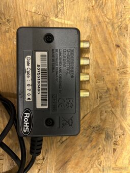 Behringer UCA200 - 2