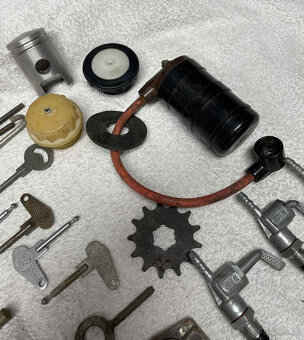 - NOVÉ - Diely - JAWA 20-23 - Originály - - 2