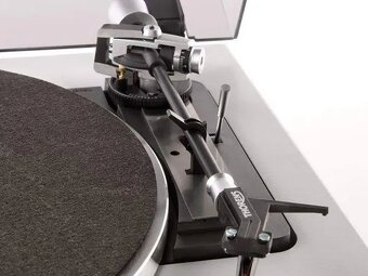 Predám gramofón Thorens TD240-2 - 2