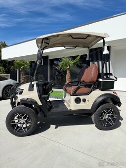 Golfové autíčko - 2