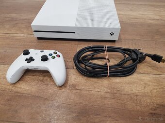 Xbox One S 500GB s mechanikou - 2