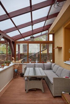 Predám 7 izbový rodinný dom - 2