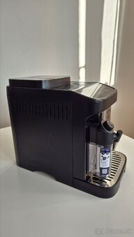 Kávovar DeLonghi Magnifica Evo 2023 roku - 2