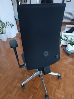 Kancelárske kreslo - 2