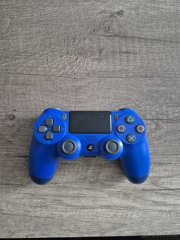 Ovladače na PS4 - 2