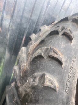 Pneu 25/10r12 - 2